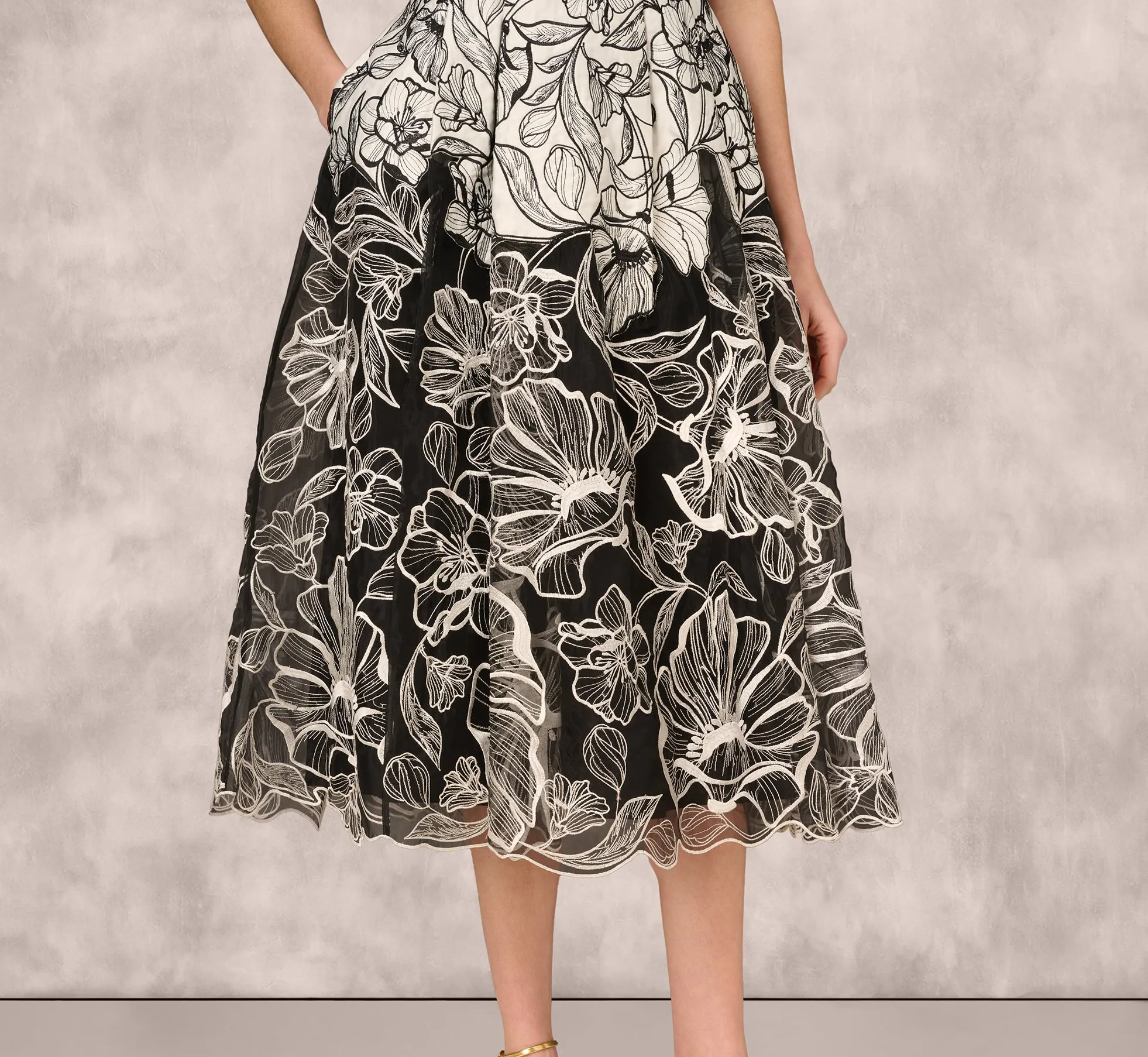 Sleeveless Embroidered Two Tone Midi Dress In Ivory Black