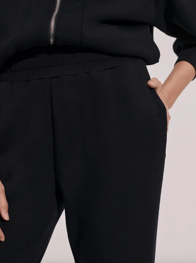 Slim Zip Pant