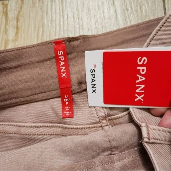 SPANX Pink Light 6-Inch Stretch Twill Shorts size Small