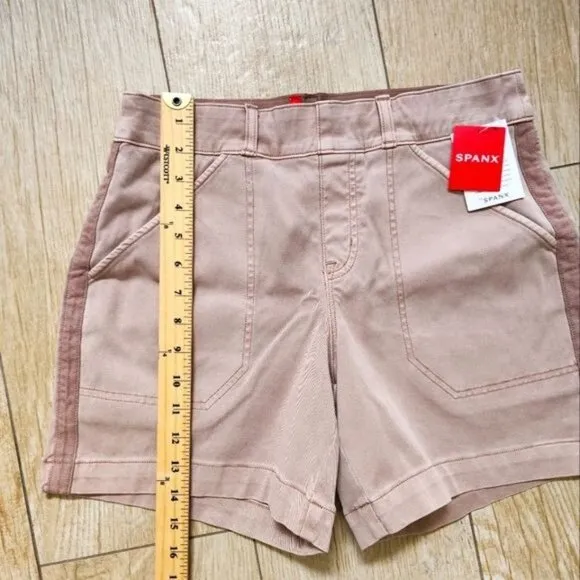 SPANX Pink Light 6-Inch Stretch Twill Shorts size Small