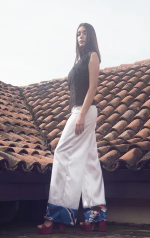 Straight pant with prints in the cuffs