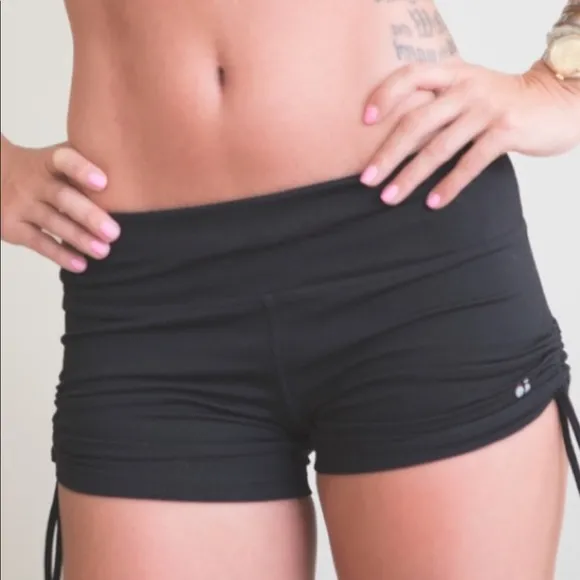 Sweaty Betty Black Shakedown Workout Shorts B2/13