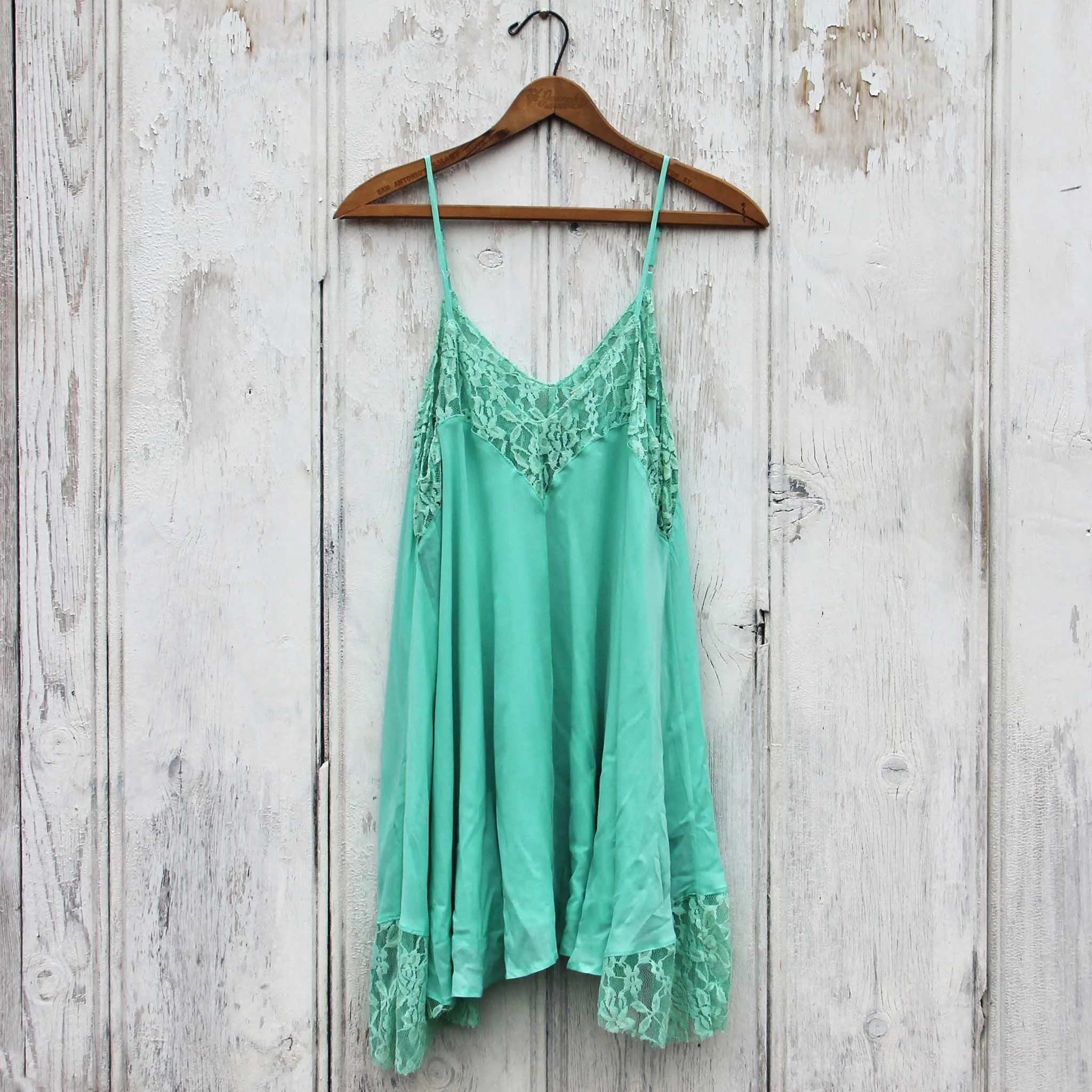 The Linden Layering Tunic in Mint