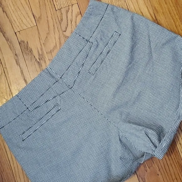 𝅺theory shorts womens size 6