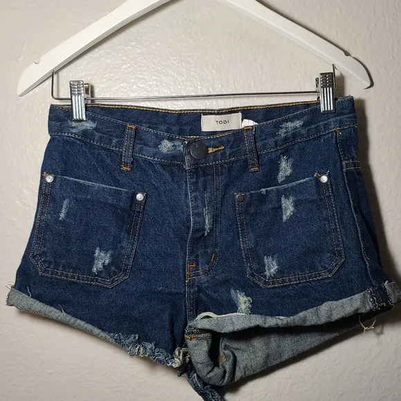 Tobi mega distressed denim Shorts