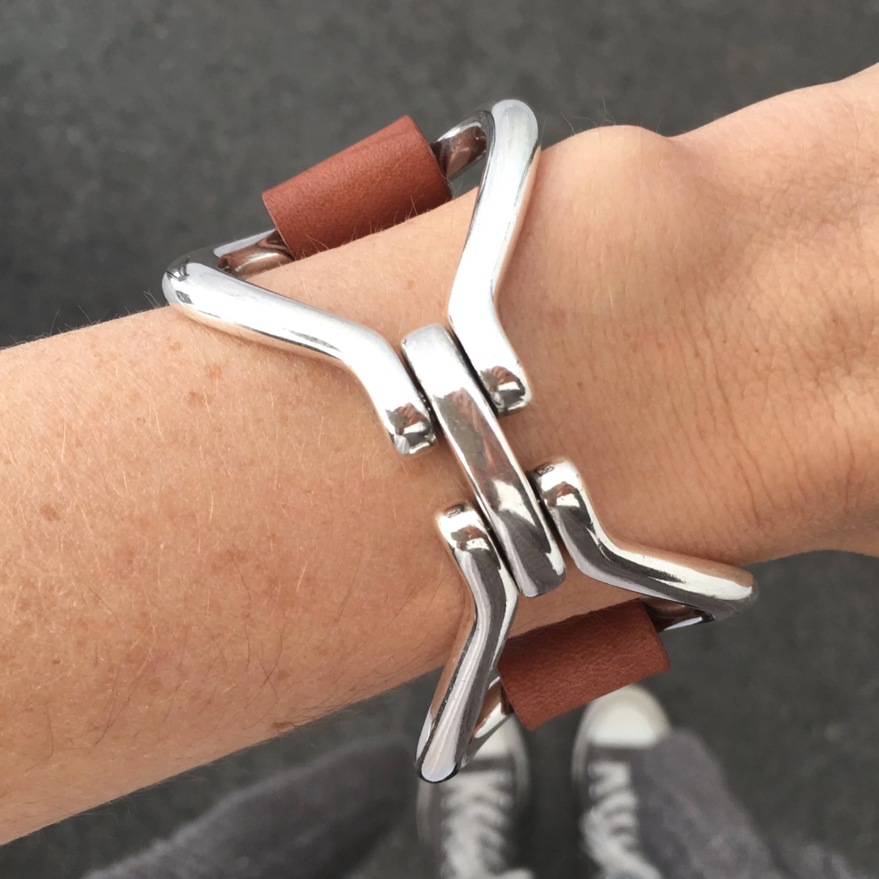 Two-Sided Snaffle Bit Leather Bracelet with Brown Leather Cuff