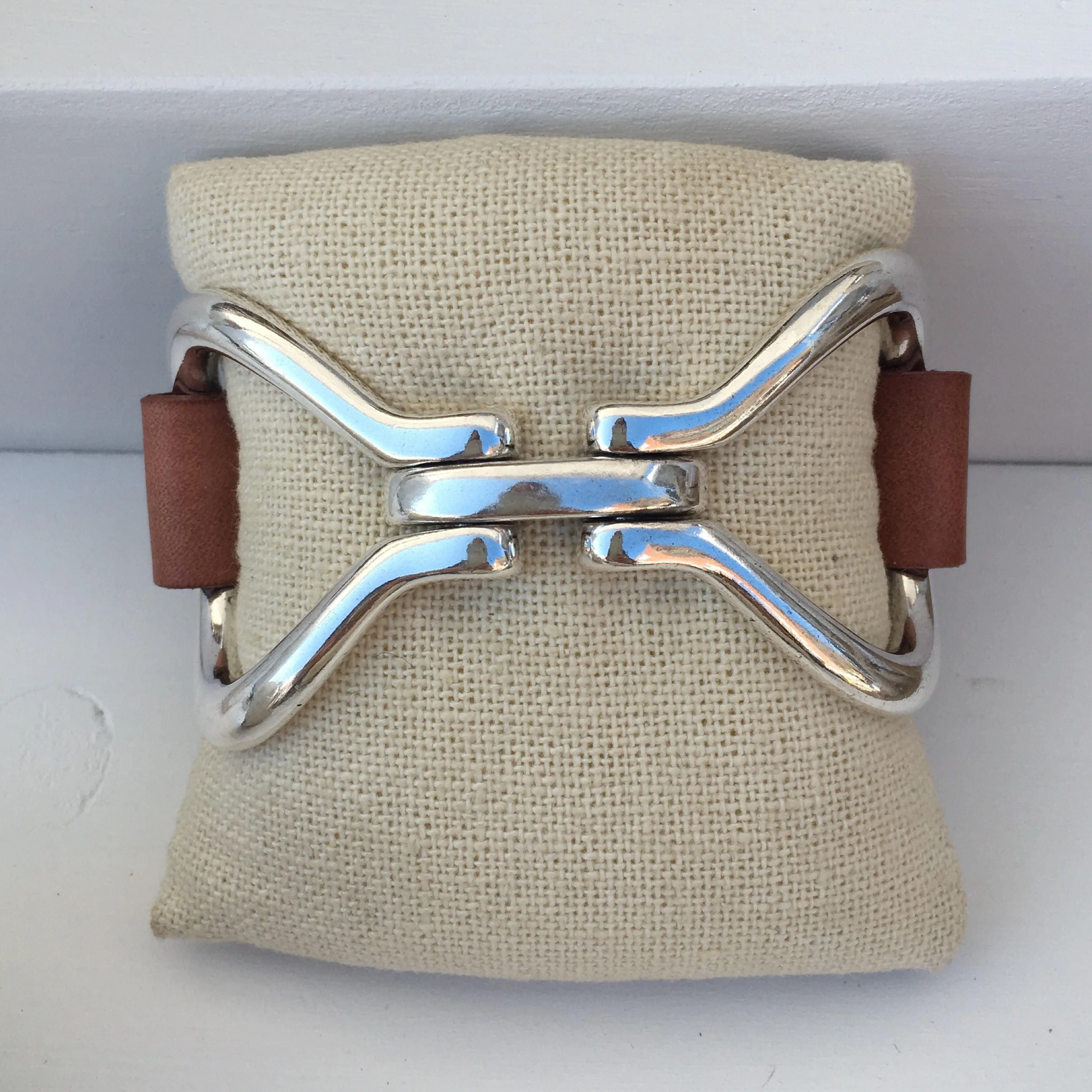 Two-Sided Snaffle Bit Leather Bracelet with Brown Leather Cuff