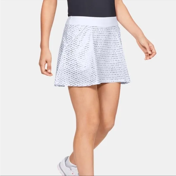 Under Armour NWT 1344209 White &amp; Silver Metallic Links Printed Skort Medium