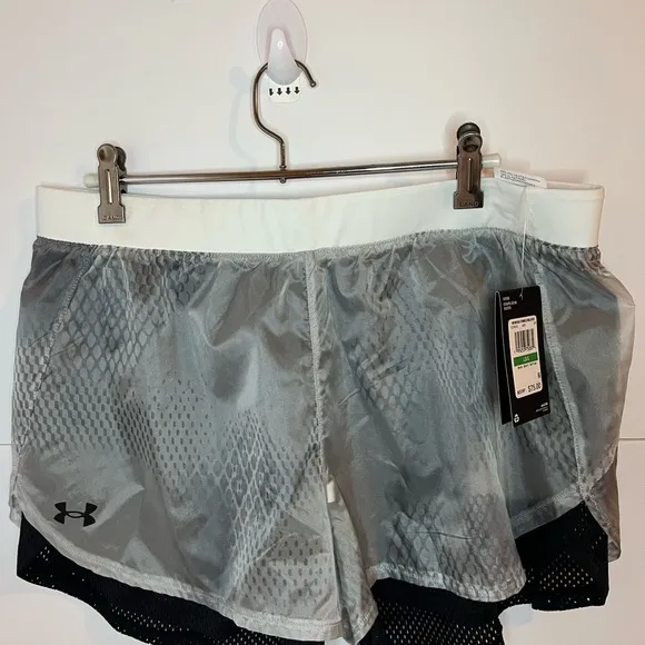 Under Armour women layered mesh Shorts size L