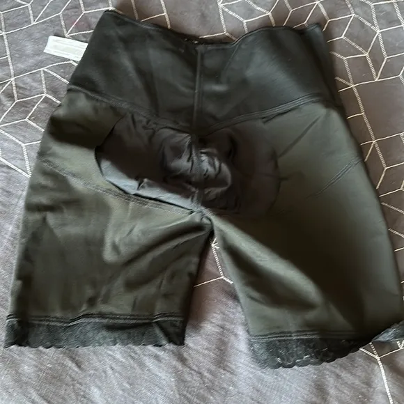 Vedette 507 Dana High Waist Mid Thigh Panty Enhancer W Front Closure Blk Size 36