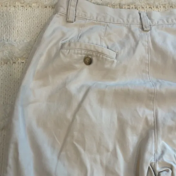 Vintage classic gap high waisted khaki pants 100% cotton pleated women’s size 4