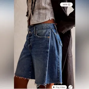 We The Free Boomerang Long Shorts NWT