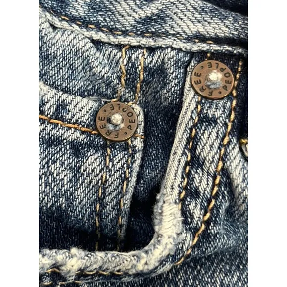 We The Free People Womens Frayed Fringe Button Fly Blue Jean Shorts Size 30