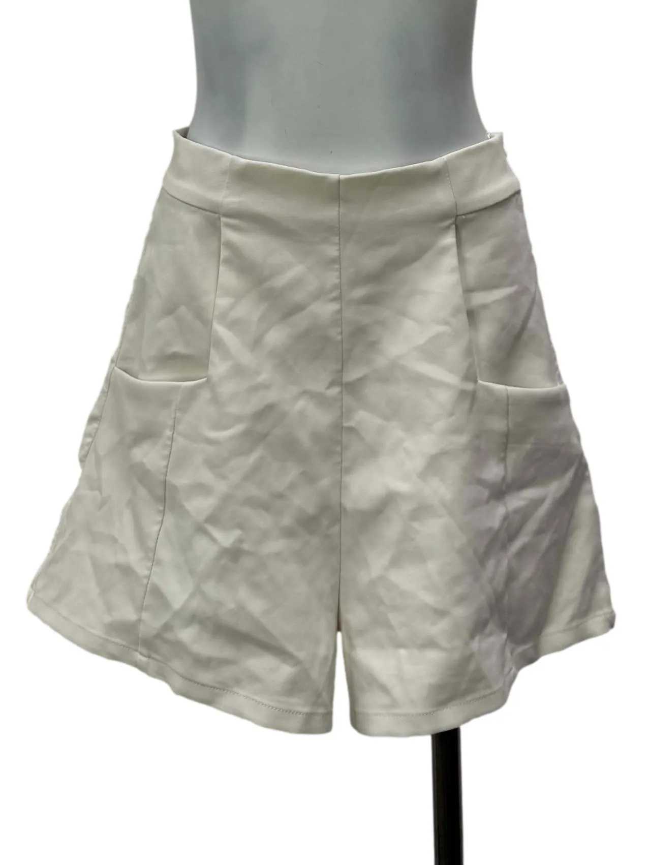 White Front Pocket Short