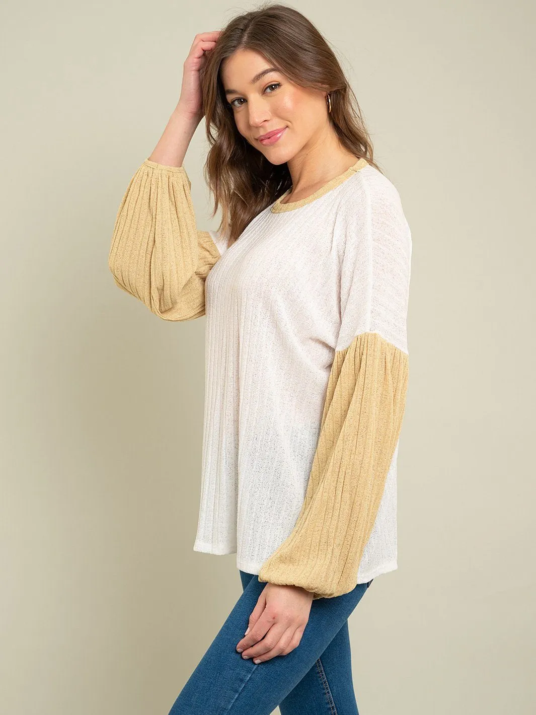 WOMEN'S BALOON SLEEVE RIBBED KNIT TOP