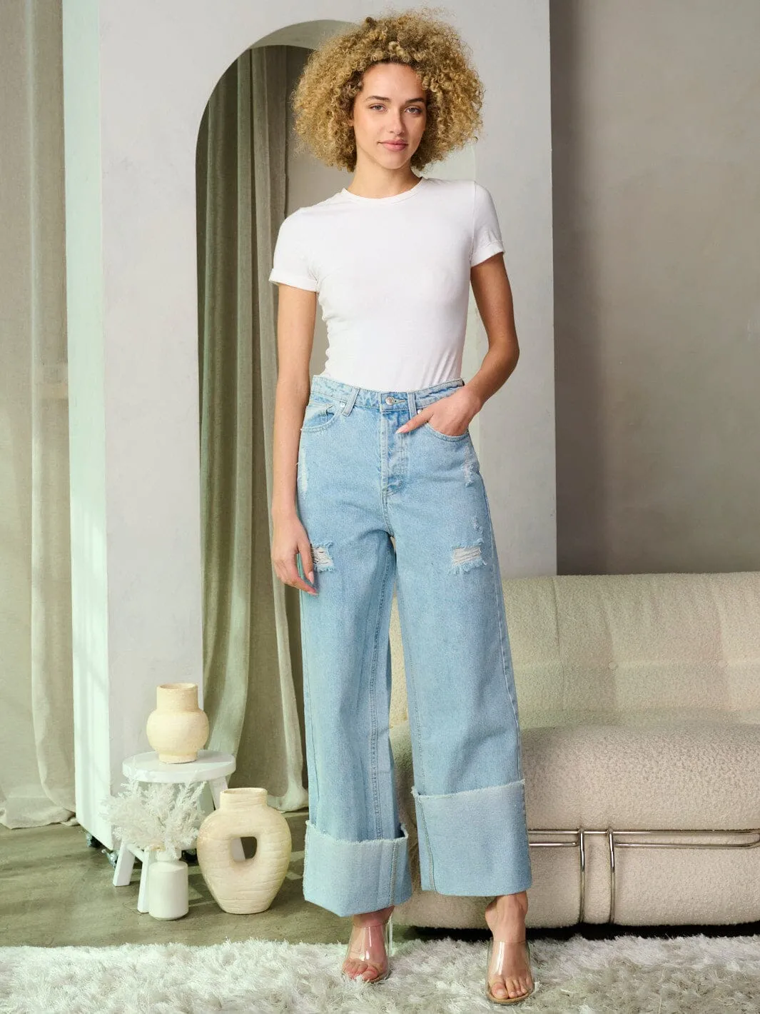 WOMEN'S BUTTON CLOSURE DISTRESS DENIM PANTS