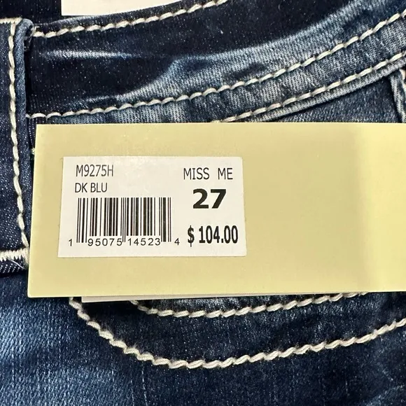 Women’s Miss Me Mid-Rise Dark Blue Denim Shorts, Size 27. NEW!