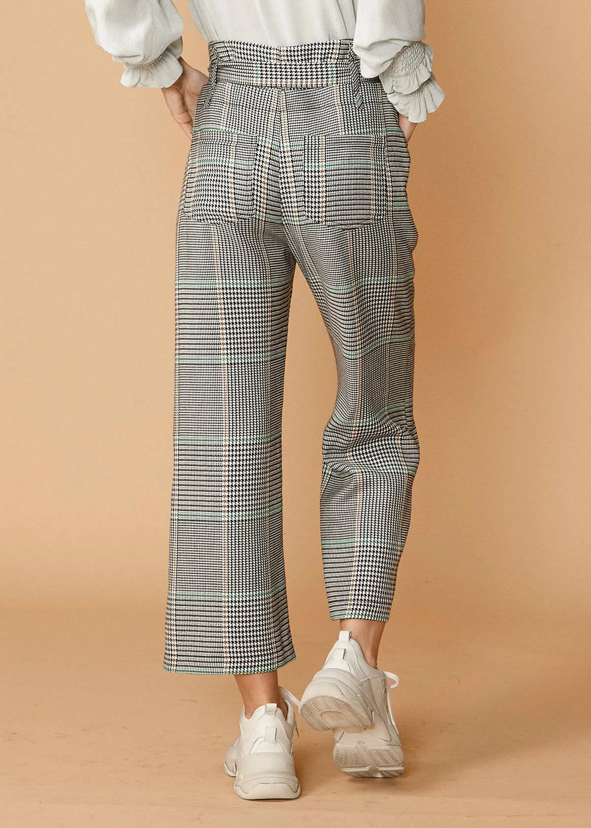 Women's Plaid Tie Waist Cropped Pants in Fall Glen