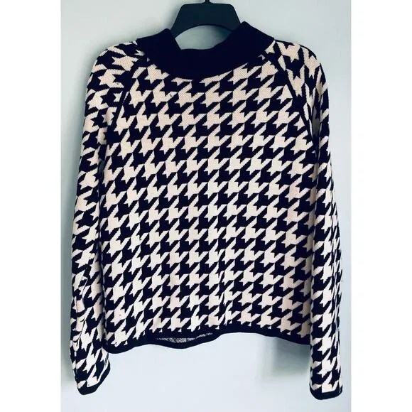 Worth New York 100% Wool Sweater Small Black and White