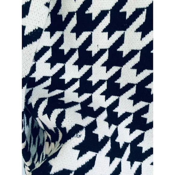 Worth New York 100% Wool Sweater Small Black and White
