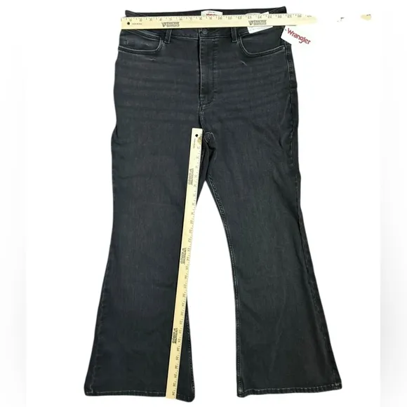 Wrangler Women's High Waisted Fierce Flare Jean Black Charcoal Gray Size 14 x 30