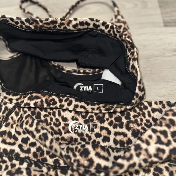 Zyia Scrunchy Bum Shorts and Bra Set
